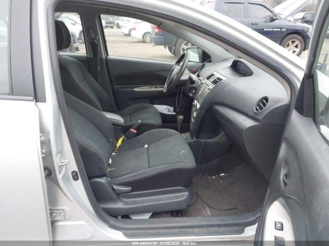 Toyota Yaris Image 4