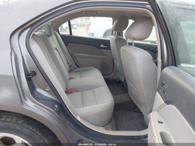 Ford Fusion Se Image 4