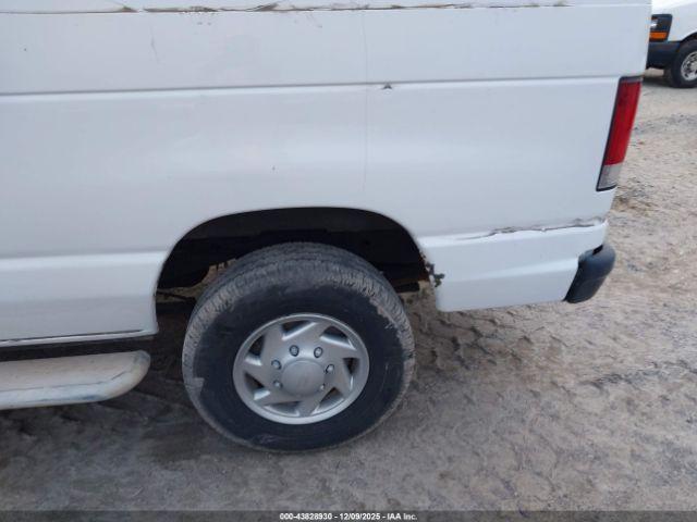 Ford E-250 Commercial Image 5