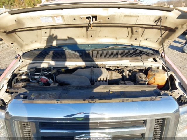 Ford E-250 Commercial Image 9