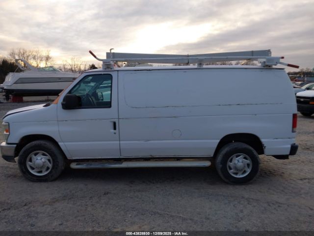Ford E-250 Commercial Image 13
