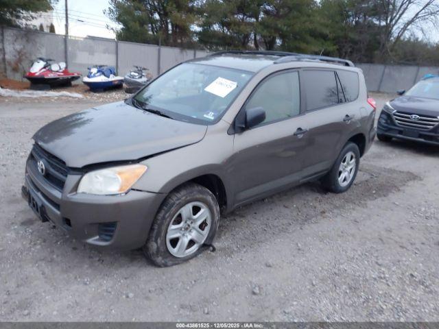 Toyota RAV4 Image 15