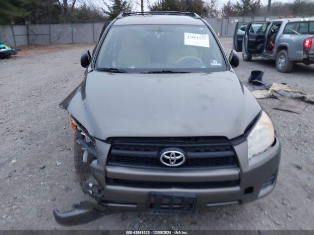 Toyota RAV4 Image 3