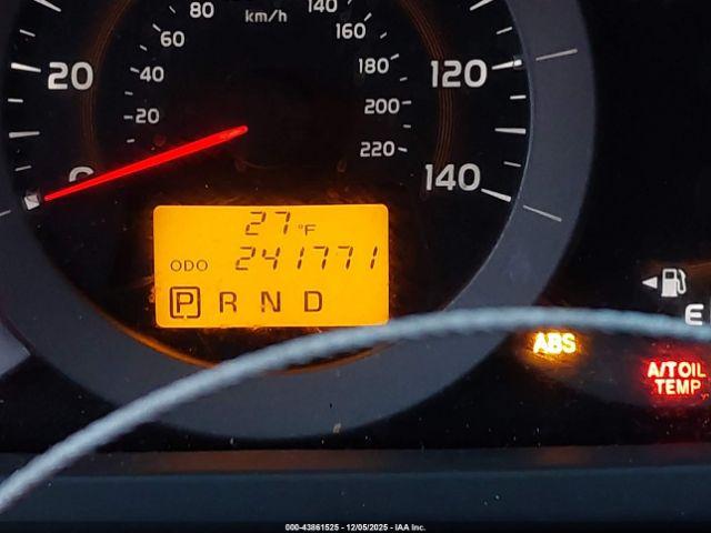 Toyota RAV4 Image 10