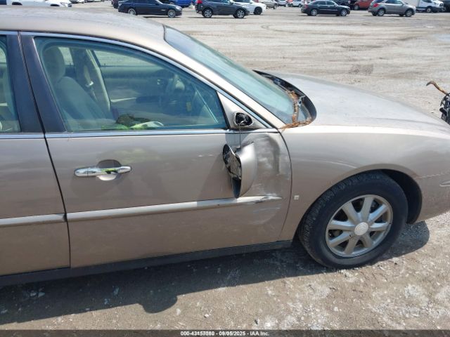 Buick LaCrosse Cx Image 4