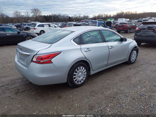 Nissan Altima Image 12