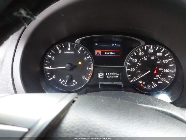 Nissan Altima Image 8