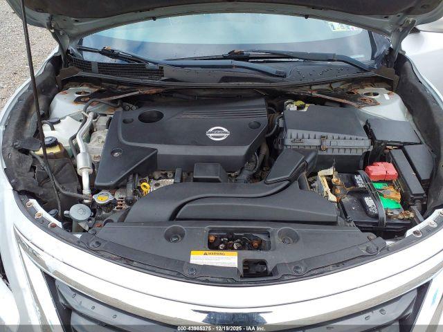 Nissan Altima Image 7