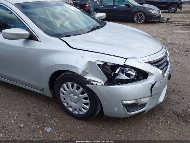 Nissan Altima Image 11