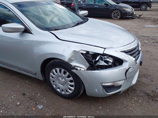 Nissan Altima Image 11