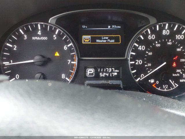 Nissan Altima Image 13