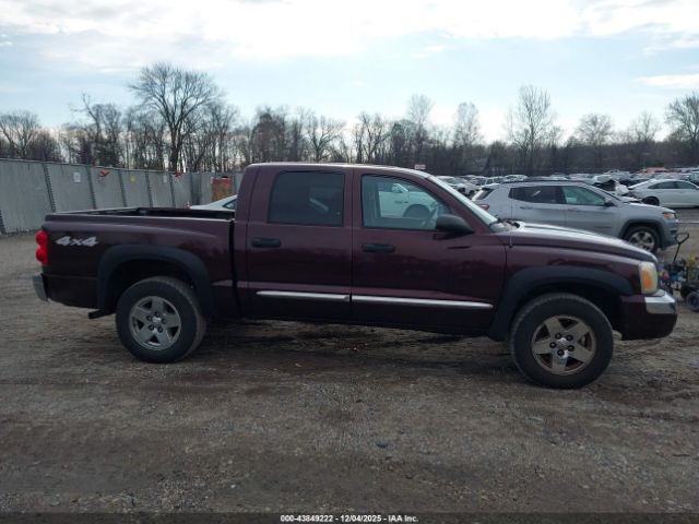 Dodge Dakota Laramie Image 2