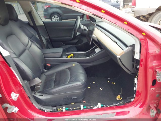 Tesla Model 3 Image 3