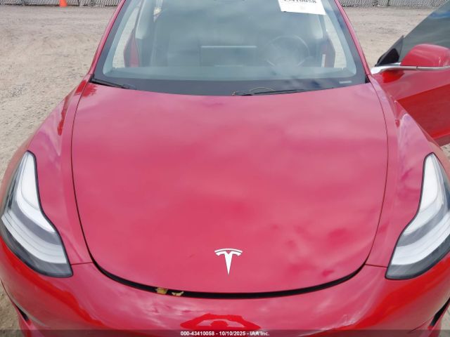 Tesla Model 3 Image 9