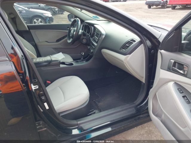 Kia Optima Lx Image 12