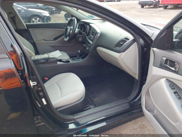 Kia Optima Lx Image 12