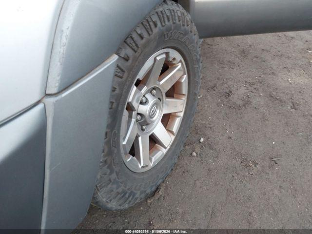 Toyota 4Runner Sr5 Sport V8 Image 10