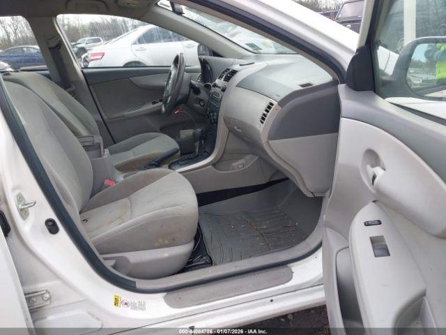 Toyota Corolla Le Image 6