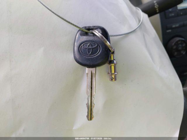 Toyota Corolla Le Image 8