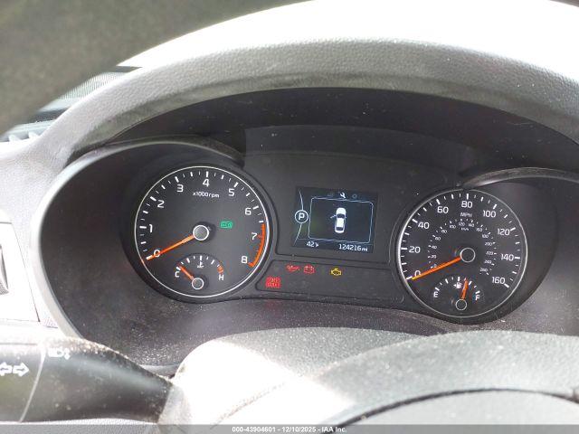 Kia Optima Lx Image 3