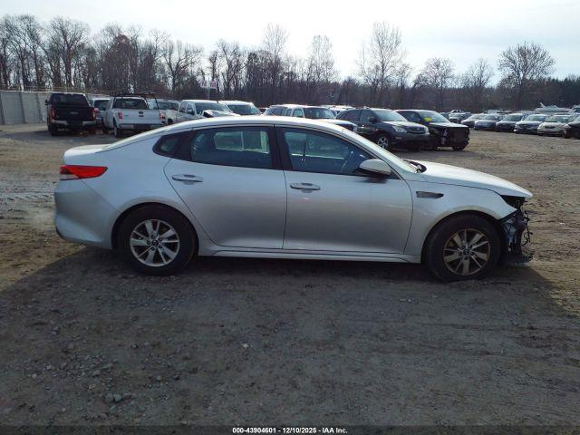 Kia Optima Lx Image 10