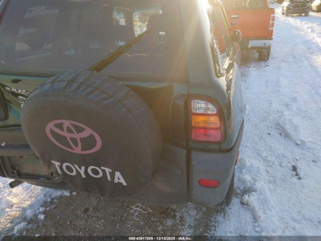 Toyota RAV4 Image 6