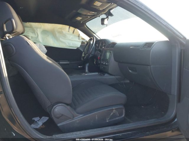 Dodge Challenger Image 10