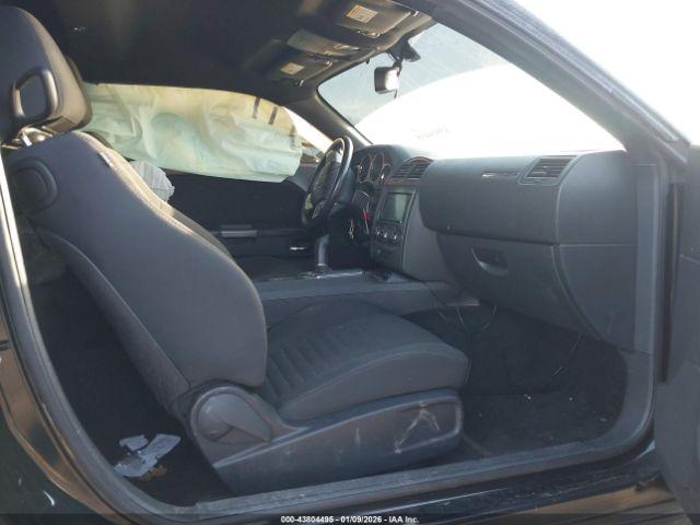 Dodge Challenger Image 10