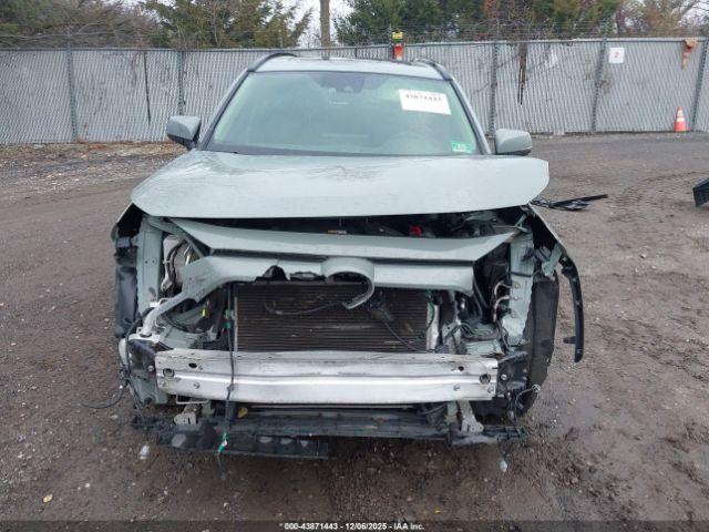 Toyota RAV4 Xle Image 14