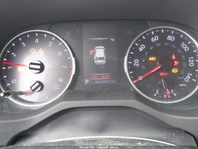 Toyota RAV4 Xle Image 6