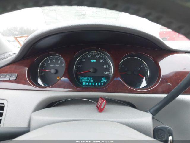 Buick Lucerne Cxl Image 10