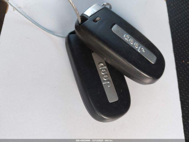 Jeep Cherokee Limited 4x4 Image 6