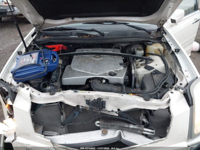 Cadillac SRX V6 Image 2