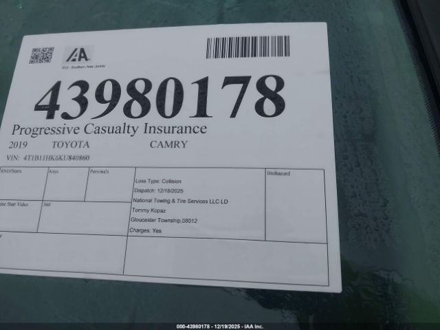 Toyota Camry Se Image 14