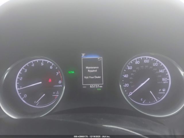 Toyota Camry Se Image 12