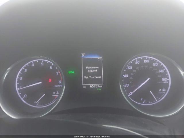 Toyota Camry Se Image 12