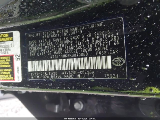 Toyota Camry Se Image 16