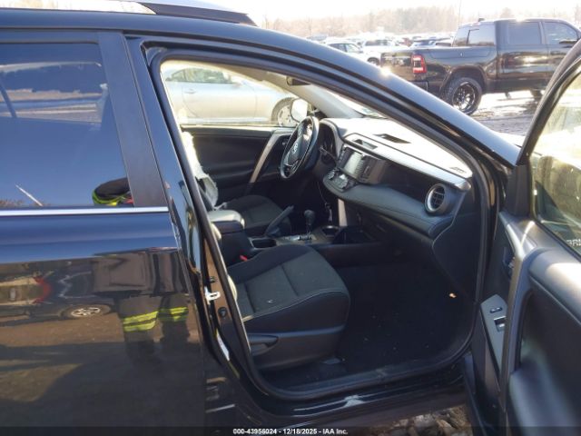 Toyota RAV4 Xle Image 14