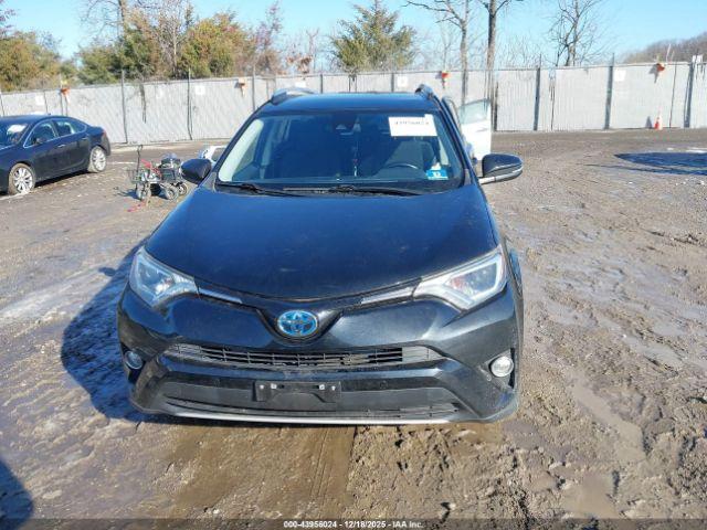 Toyota RAV4 Xle Image 13