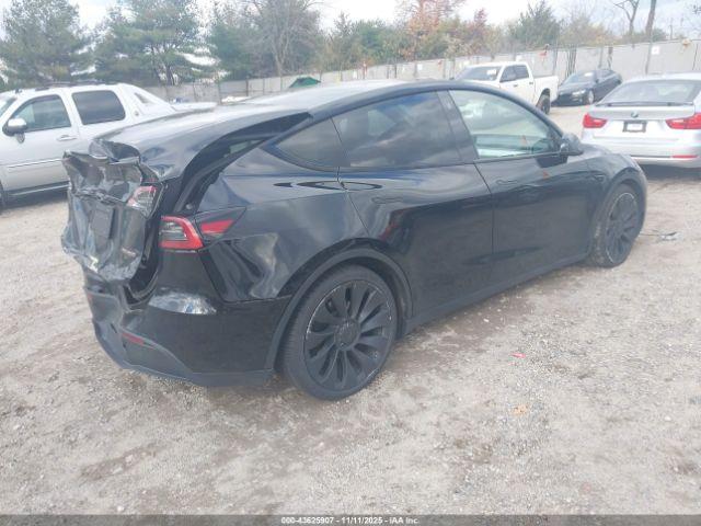 Tesla Model Y Performance Dual Motor All-wheel Drive Image 5