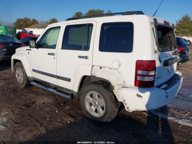 Jeep Liberty Sport Image 3