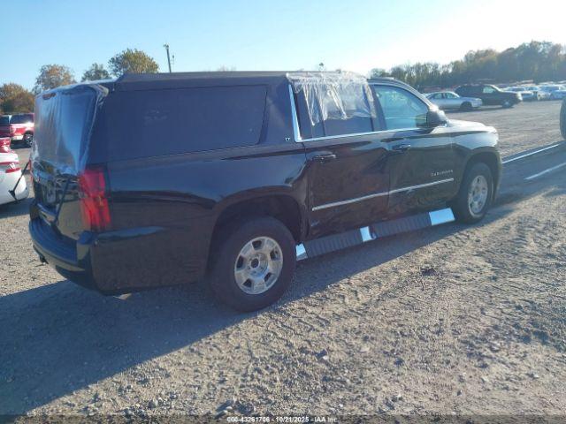 Chevrolet Suburban Lt Image 2