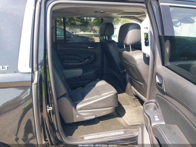 Chevrolet Suburban Lt Image 7