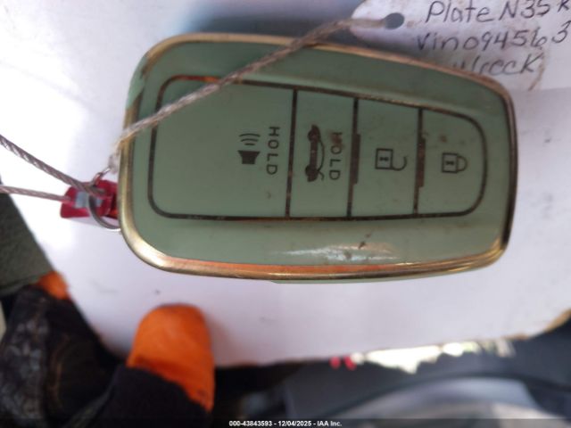 Toyota Camry Se Awd Image 11