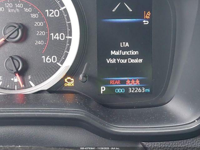 Toyota Corolla Se Image 16