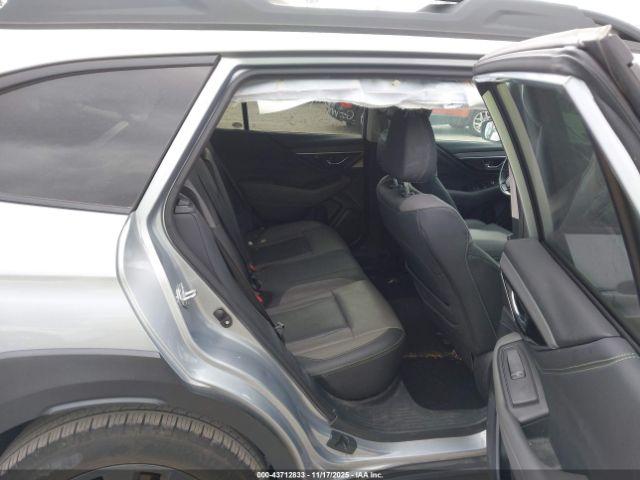 Subaru Outback Onyx Edition Image 3