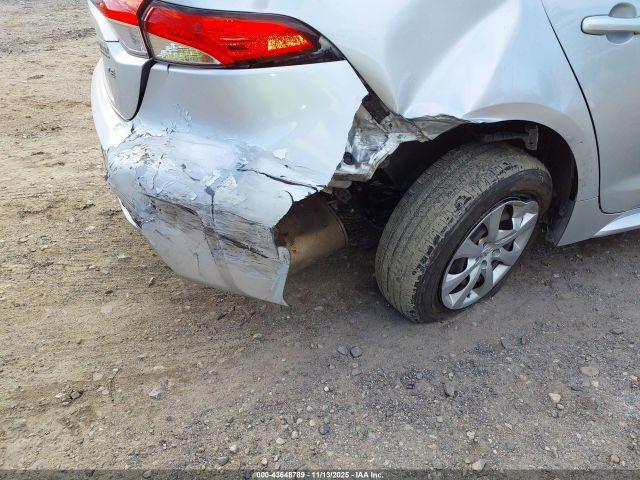 Toyota Corolla Le Image 5