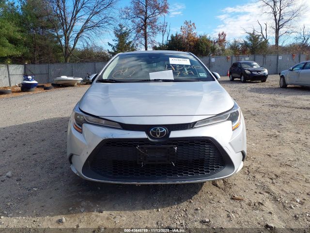 Toyota Corolla Le Image 16