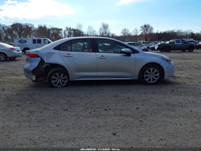Toyota Corolla Le Image 17