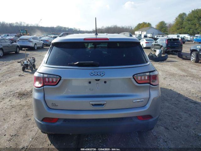 Jeep Compass Latitude Fwd Image 12